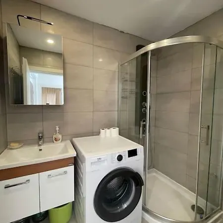 Evalacati - Stylish Flat Yellow Apartment *
