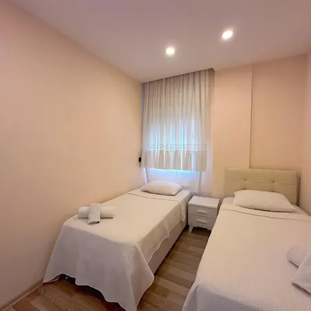 Apartment Evalacati - Stylish Flat Yellow