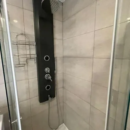 Evalacati - Stylish Flat Yellow Appartement