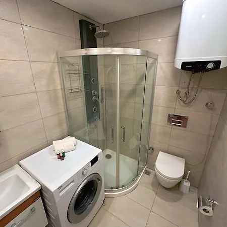 Evalacati - Stylish Flat Yellow Appartement